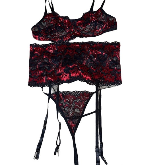 Avidlove Lingerie Set Size Large - Picture 2 of 15